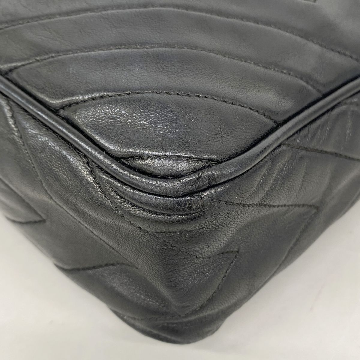 Chanel Shoulder Bag Lambskin Black Gold — view 6