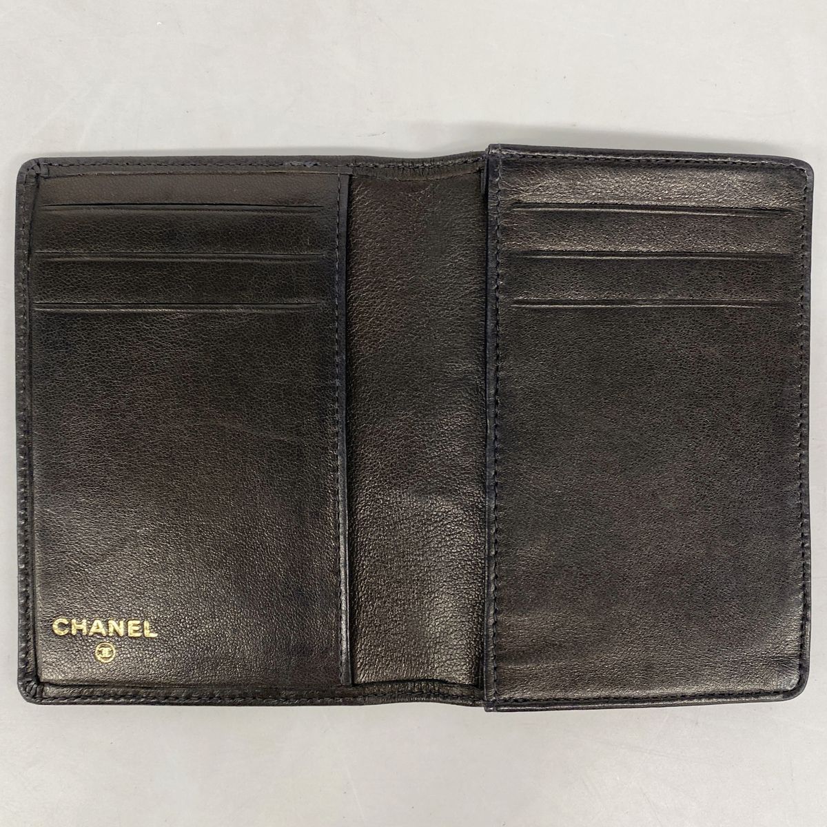 Chanel Card Case Lambskin Black — view 3
