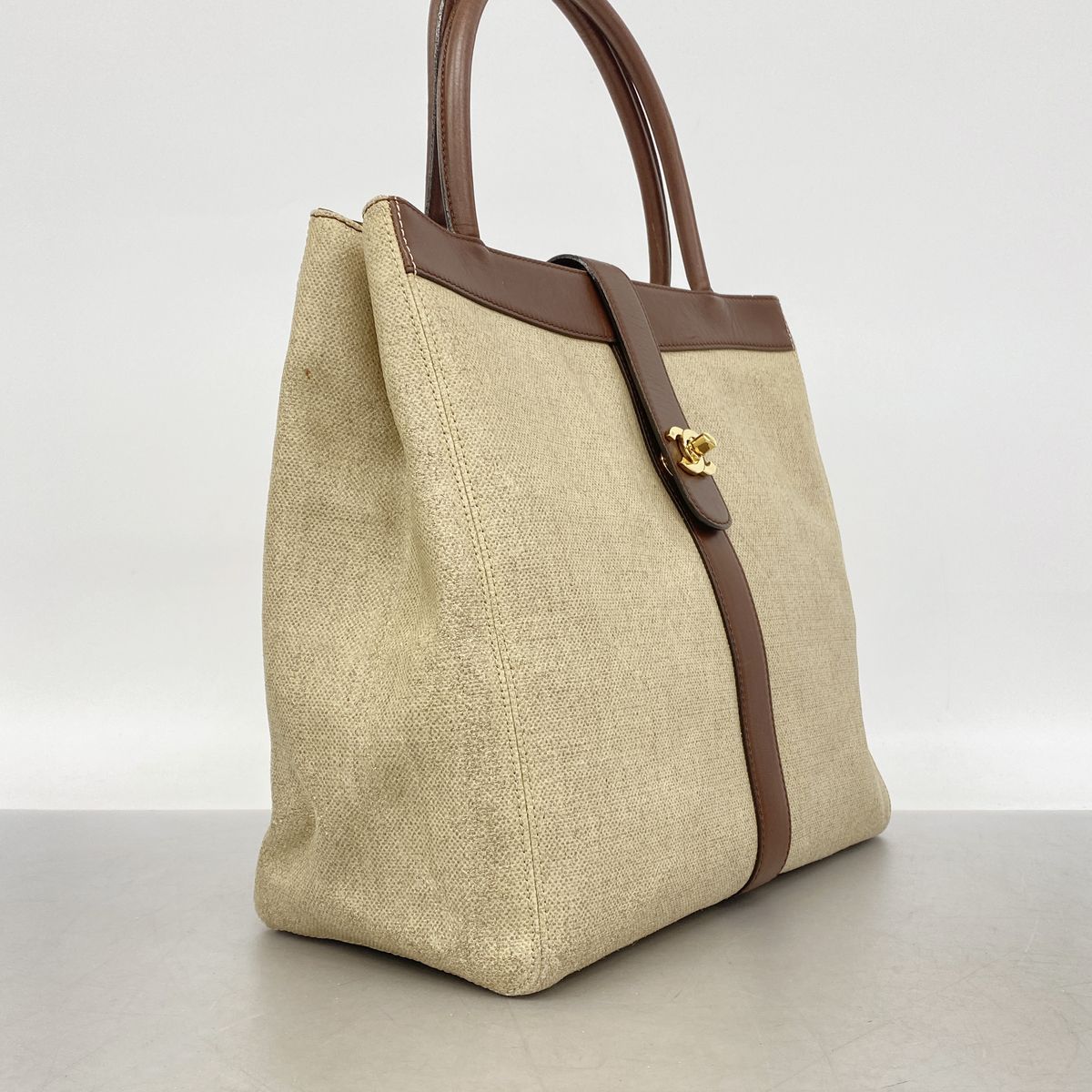 Chanel Tote Bag Beige Brown Gold — view 2