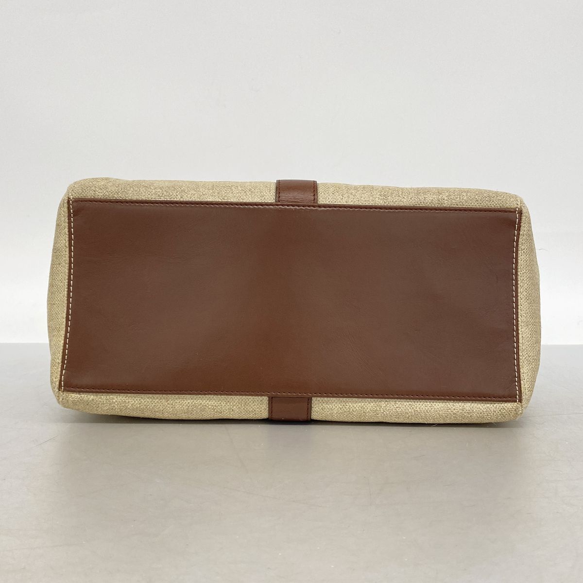 Chanel Tote Bag Beige Brown Gold — view 3