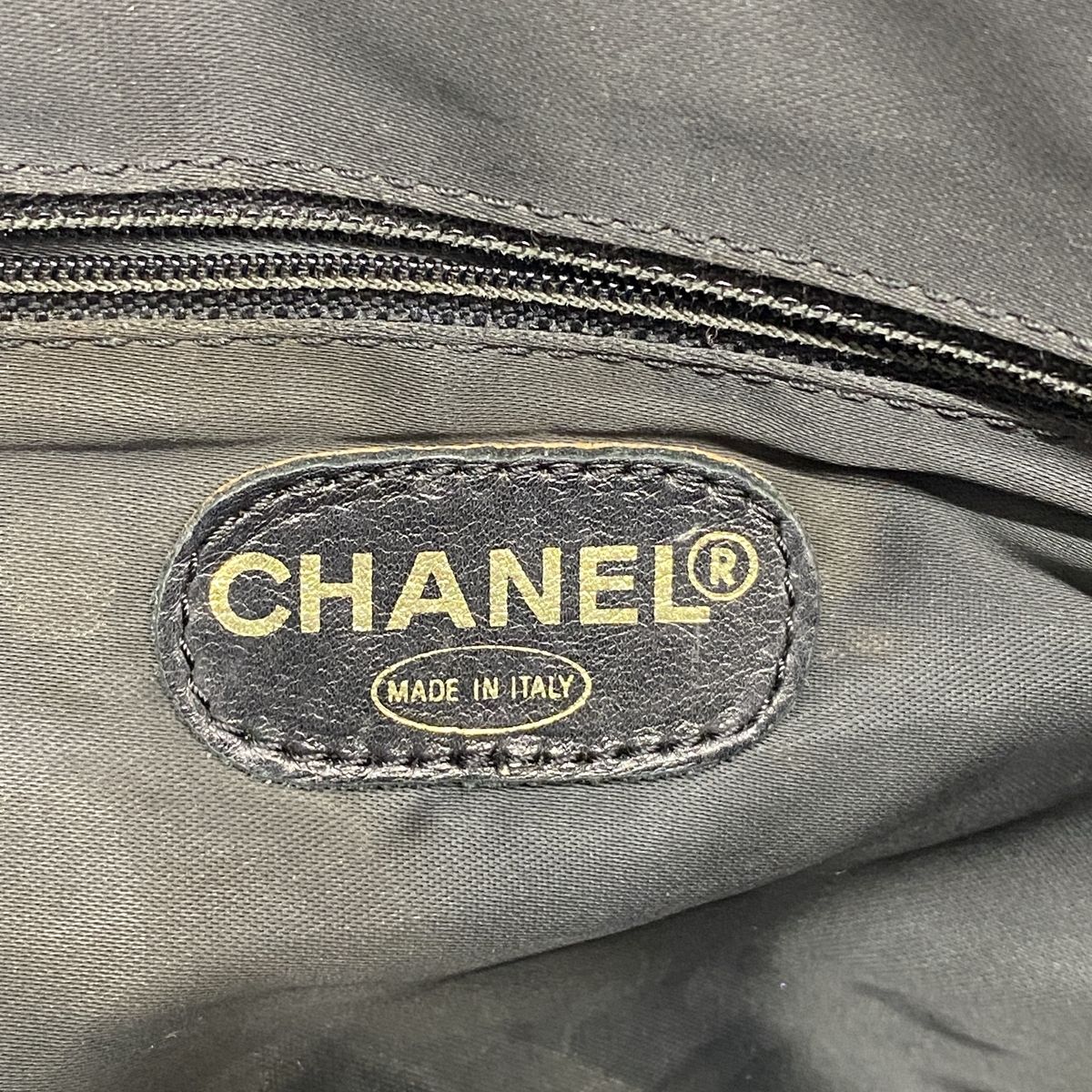 Chanel Tote Bag Caviar Leather Black Gold — view 5