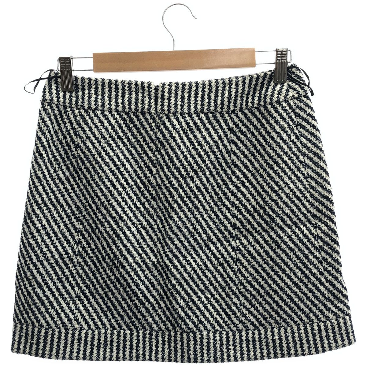 Chanel White Black Tweed Knit Mini Skirt 36 — view 2