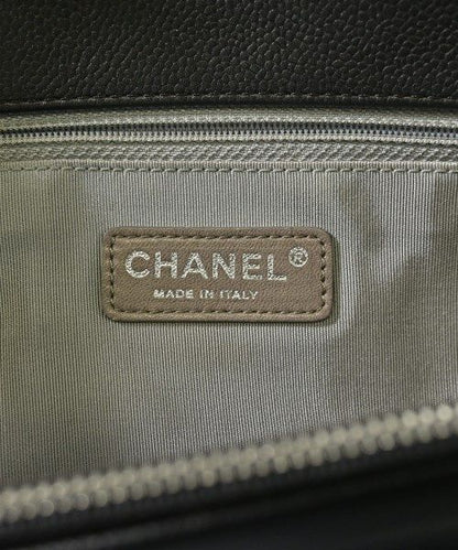 Chanel Quilted Tote Bag CC Logo Caviar Leather — view 4