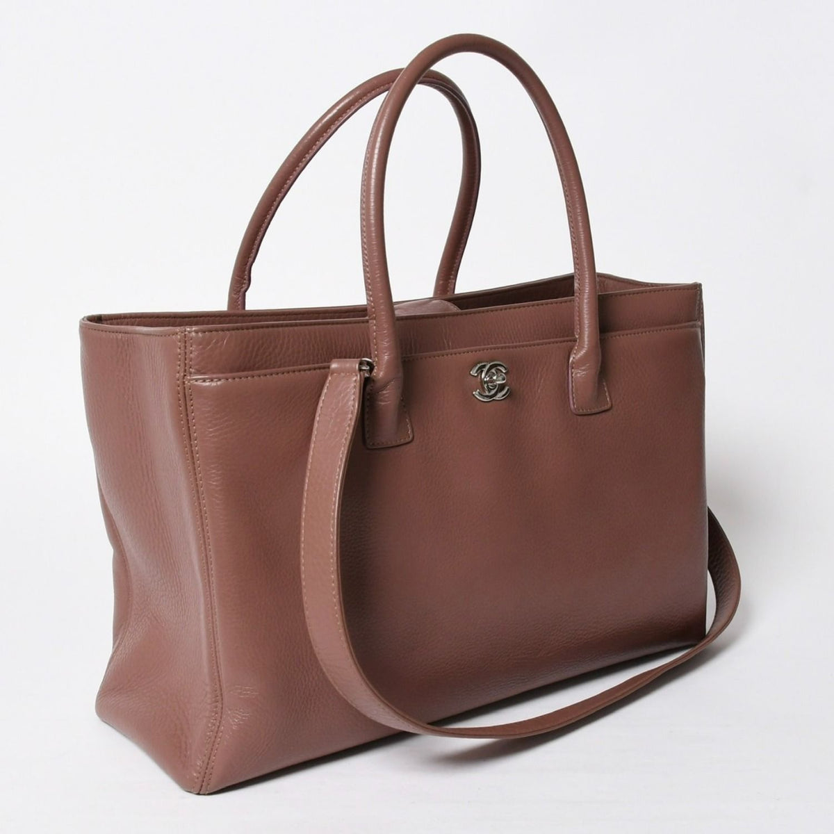Chanel Executive Tote Bag Large CC Logo Caviar Leather Brown Silver — view 3