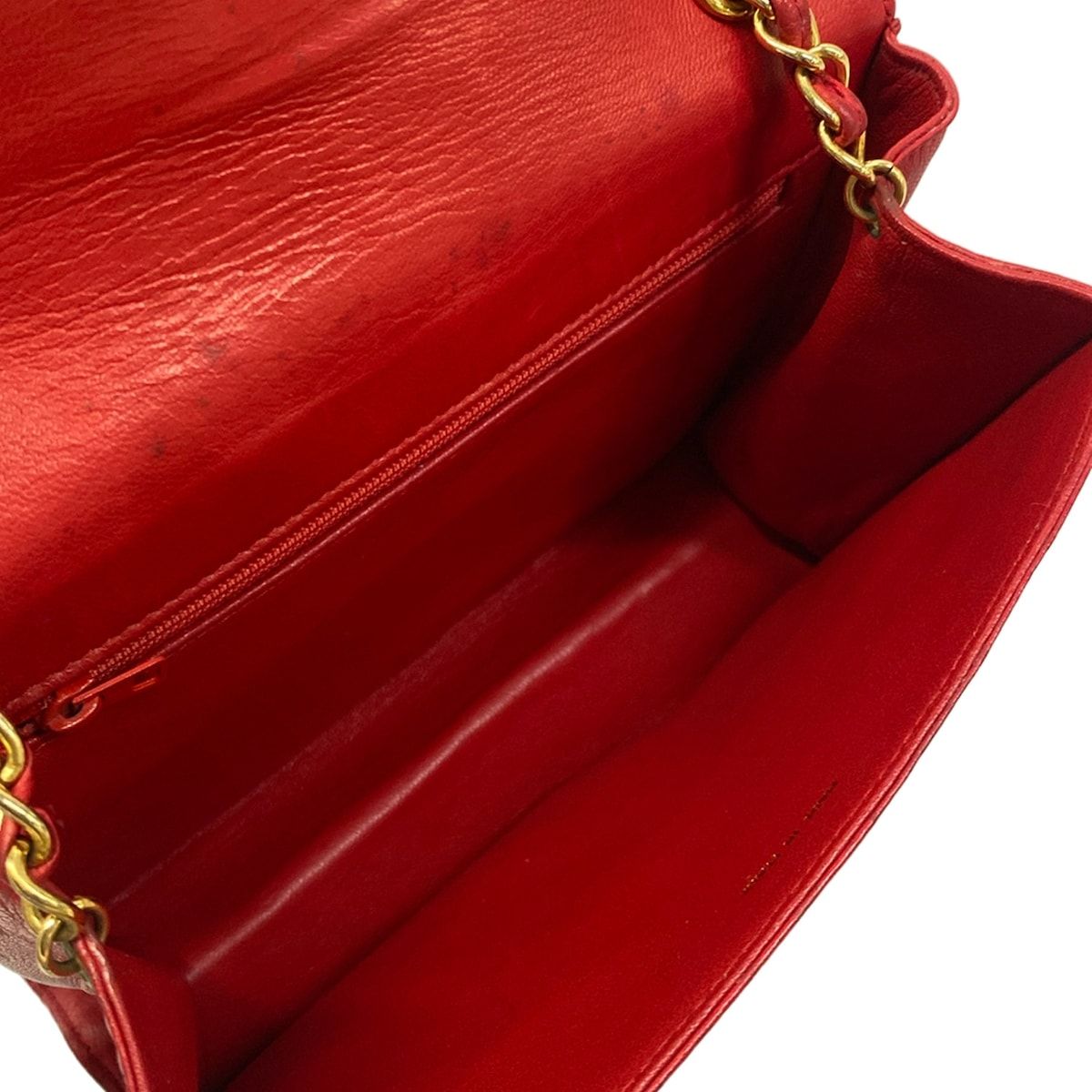 Chanel Shoulder Bag Quilted Red Chain Gold Lambskin — view 7