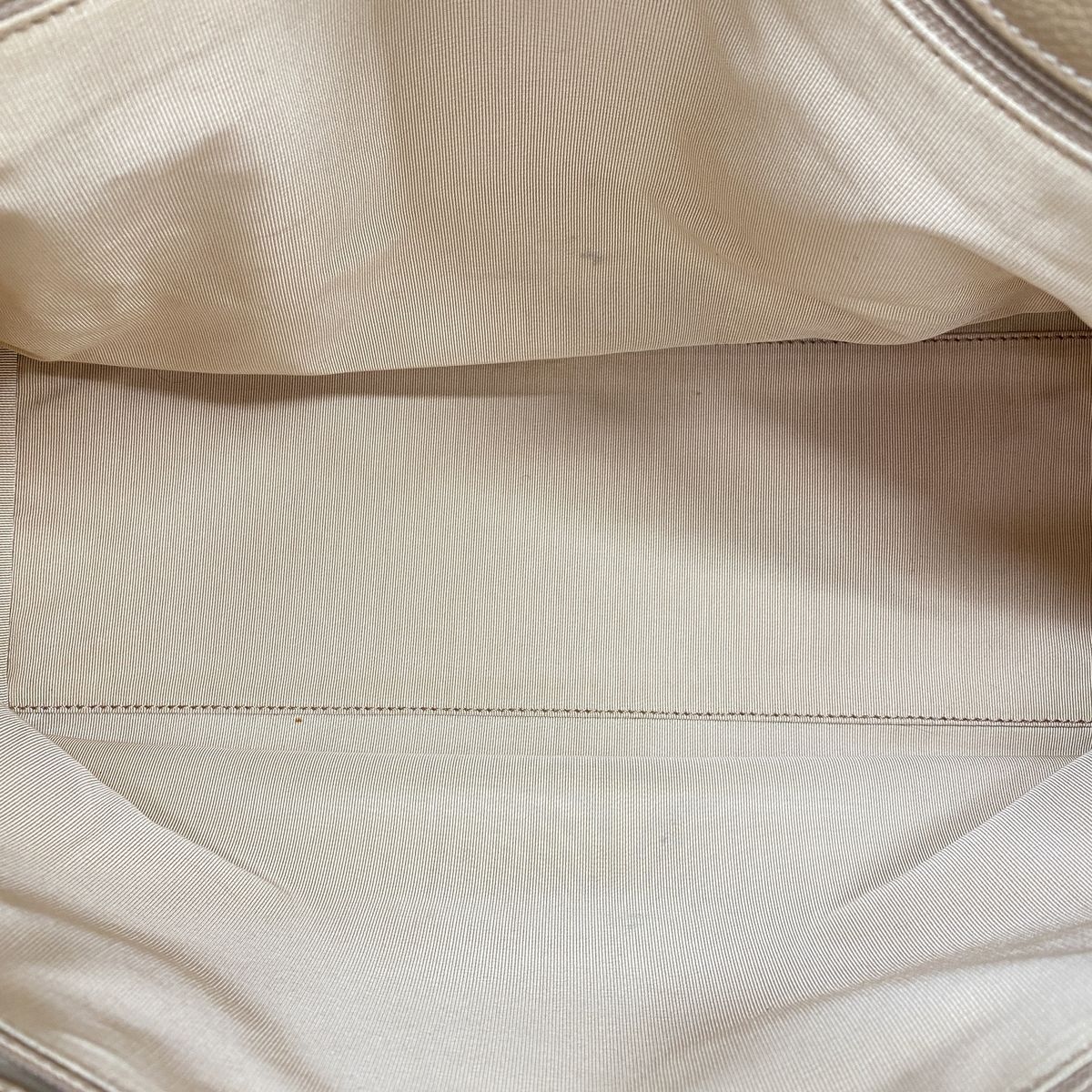 Chanel Tote Bag Executive Leather Beige Gold — view 4