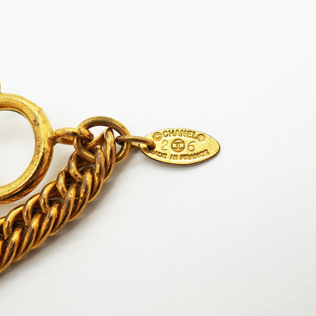 Chanel Necklace Vintage CC Logo Crown Oval Gold Plated — view 5