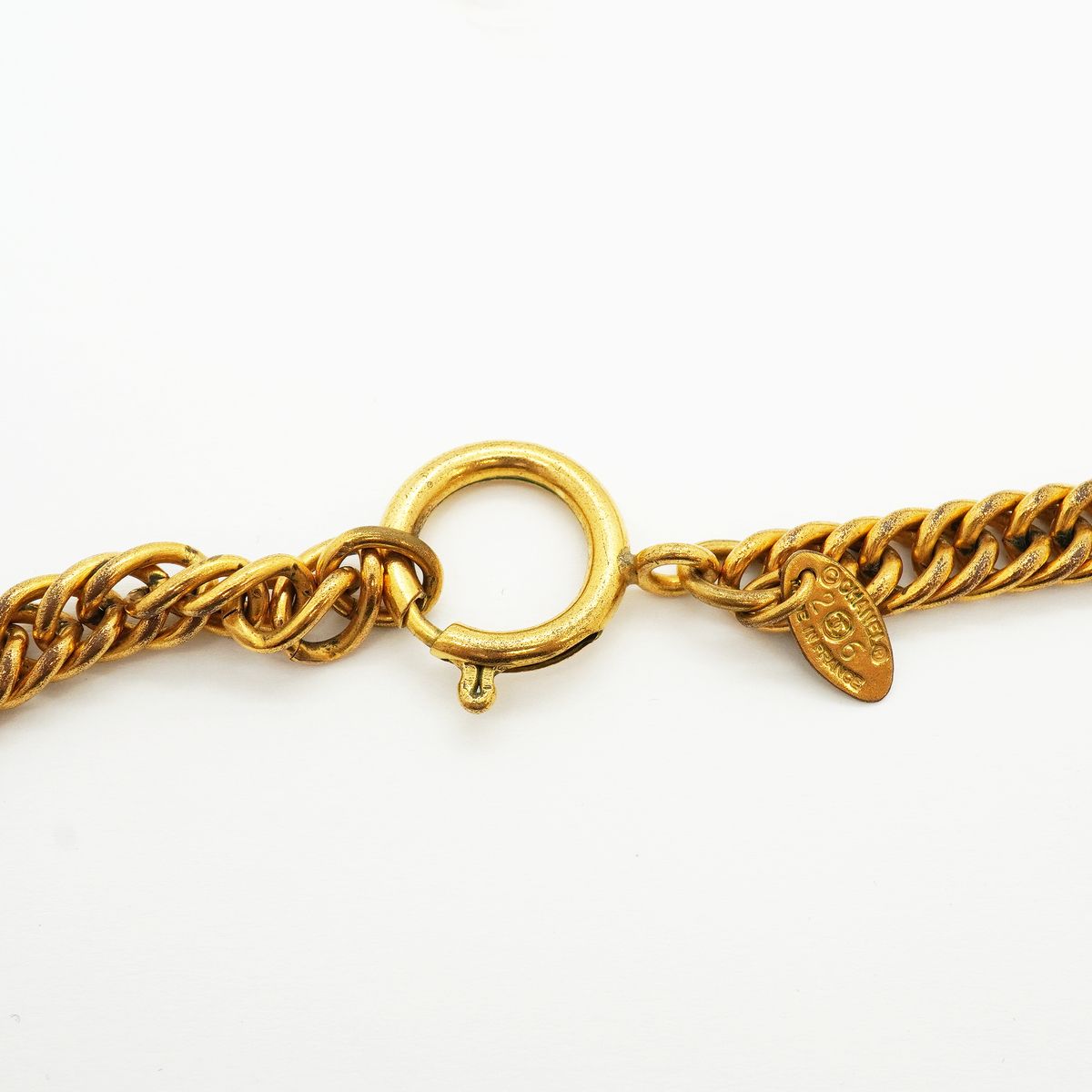 Chanel Necklace Vintage CC Logo Crown Oval Gold Plated — view 4