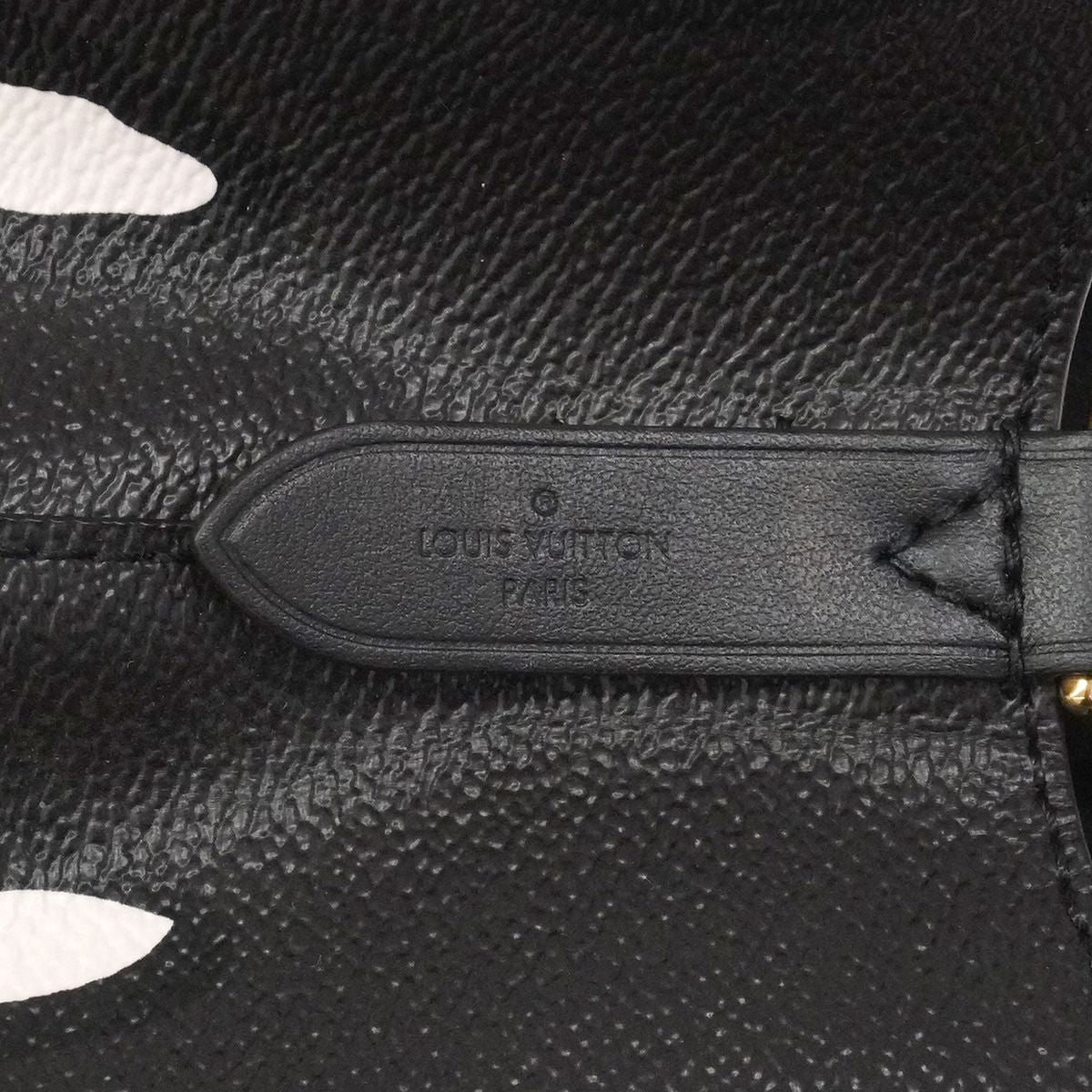 Louis Vuitton Shoulder Bag Wild at Heart Neo Noir — view 5
