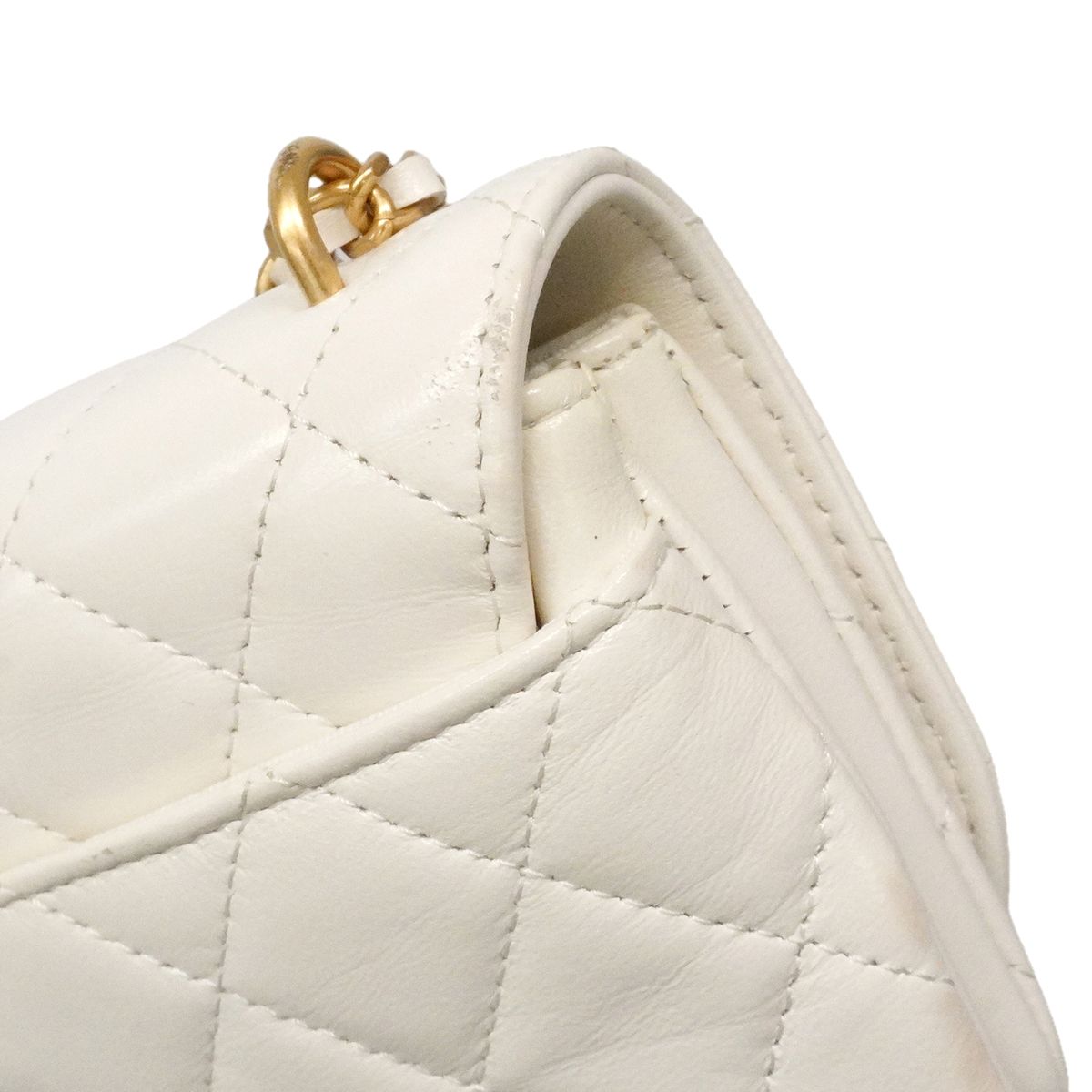 Chanel Shoulder Bag Quilted Lambskin White Champagne Gold — view 7
