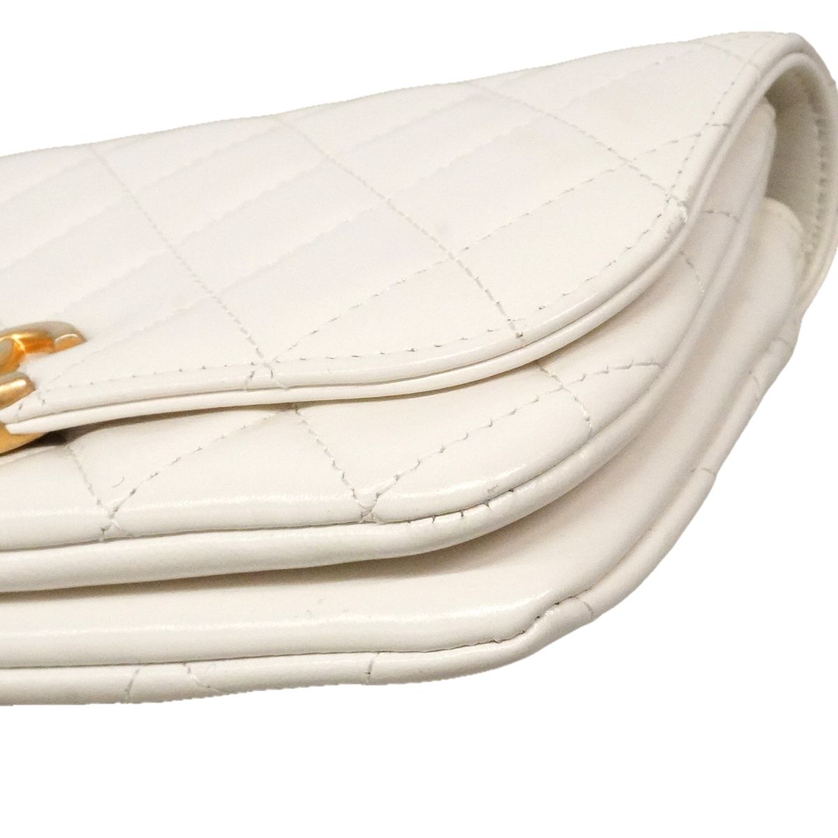Chanel Shoulder Bag Quilted Lambskin White Champagne Gold — view 8