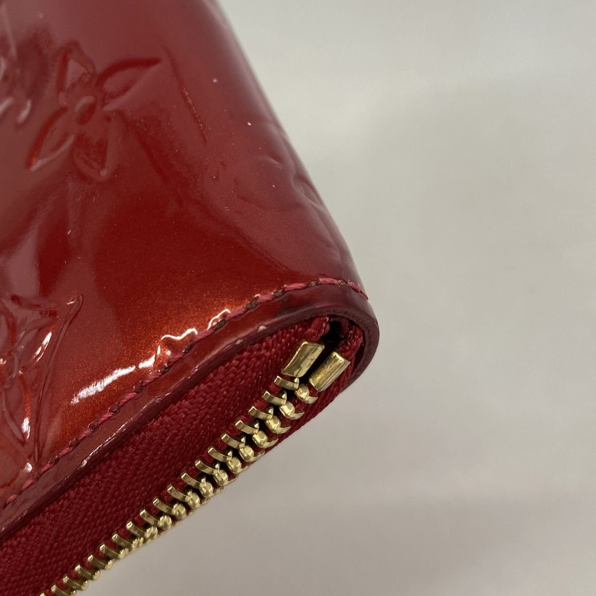 Louis Vuitton Coin Purse Vernis Zippy Pomme D'amour — view 7