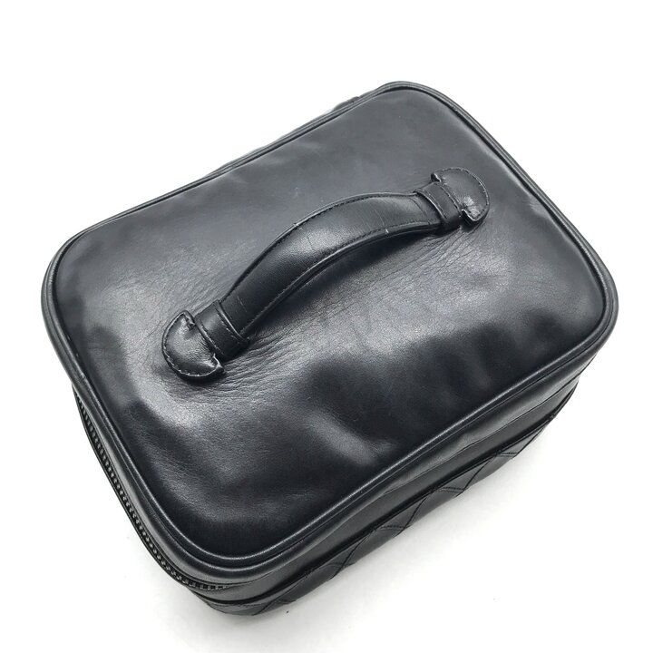 Chanel Bicolor Vanity Black Pouch — view 7