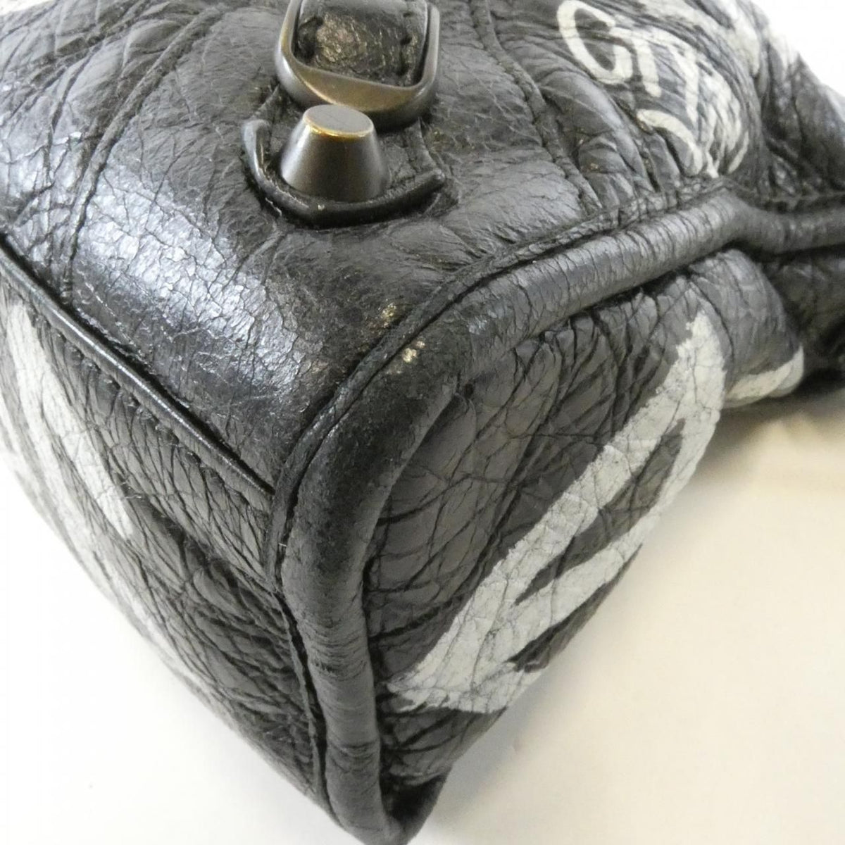 Balenciaga Graffiti Classic City S Bag — view 3