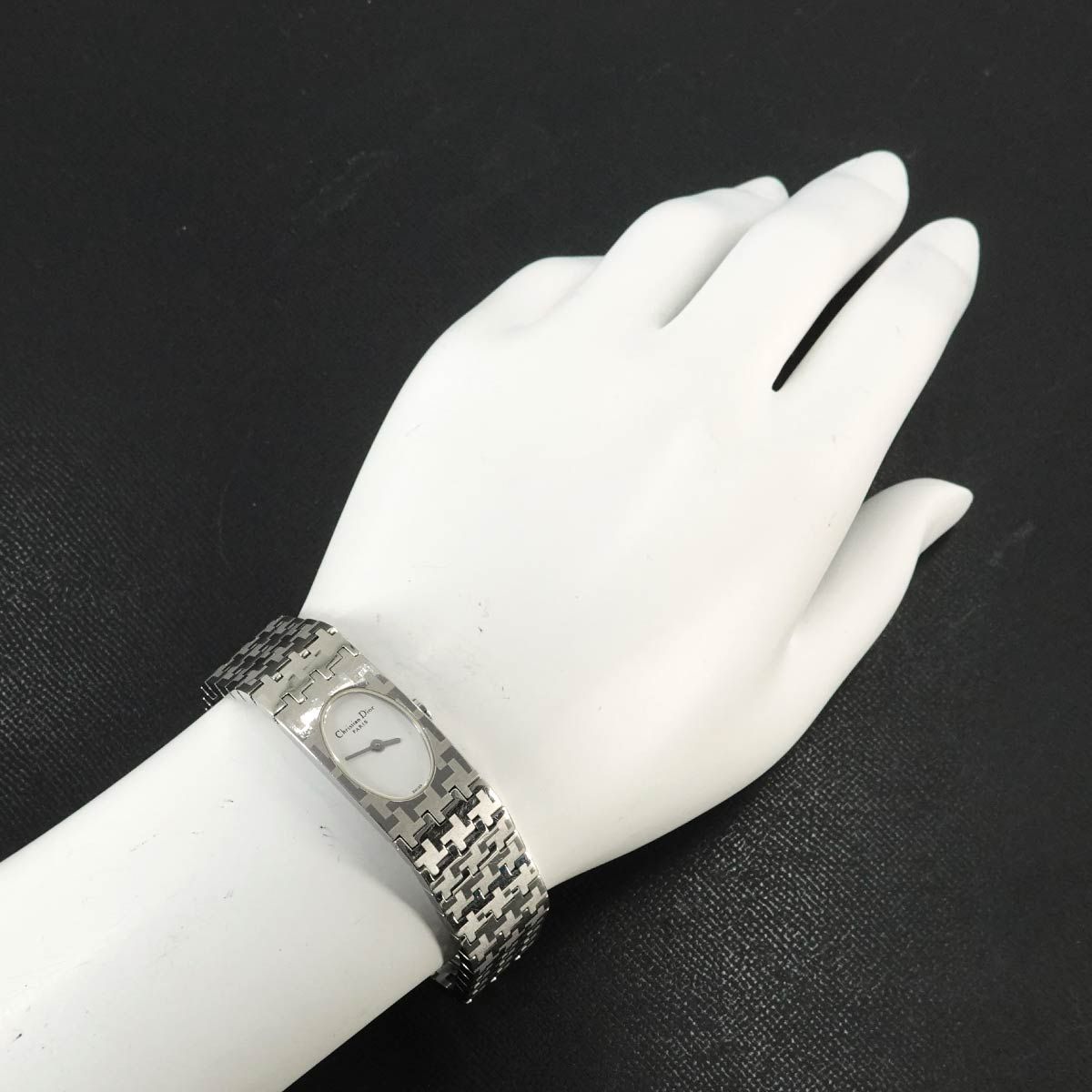Dior Miss 100 Watch White Quartz — view 3