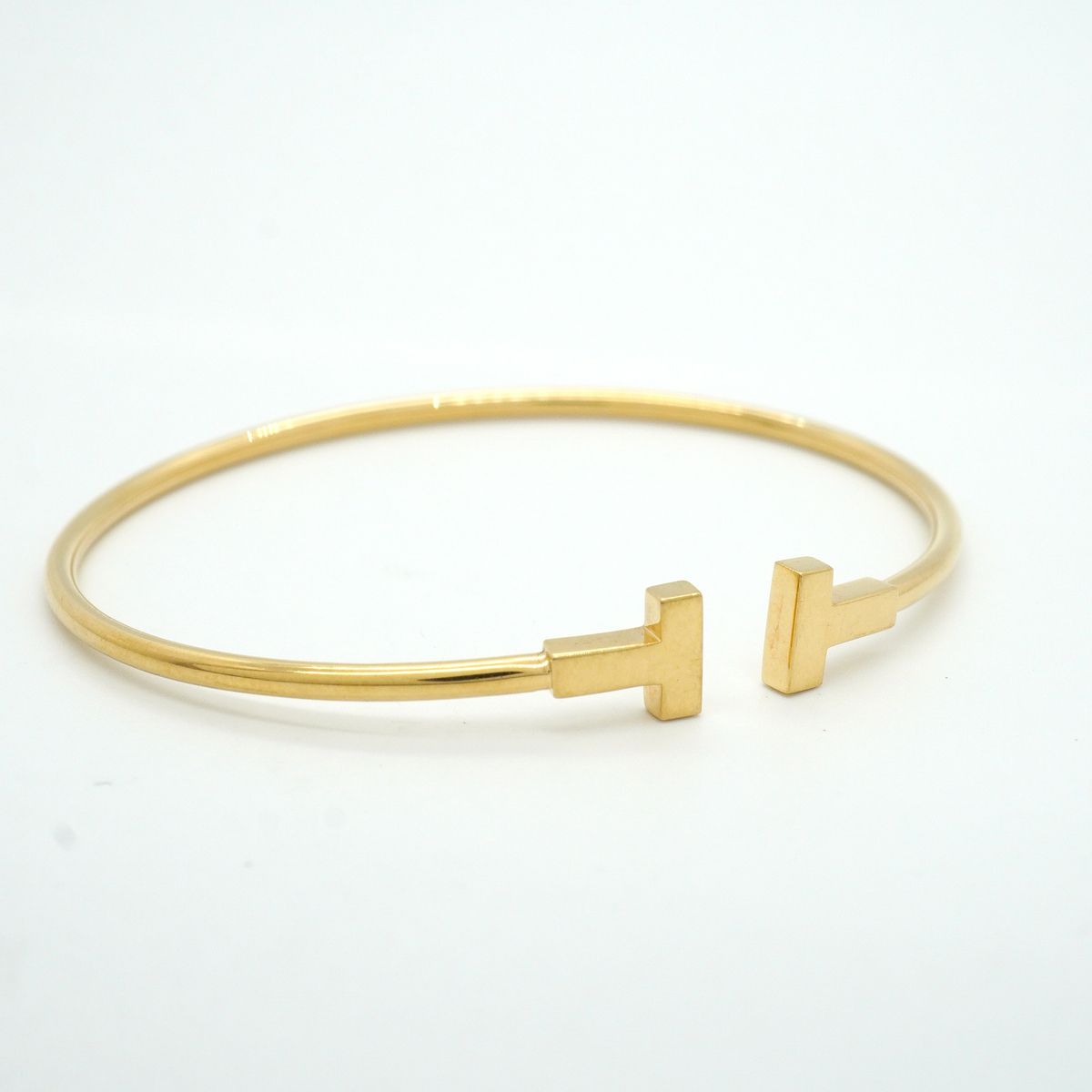 Tiffany & Co Bangle T Wire Narrow 18K Yellow Gold Bracelet — view 2