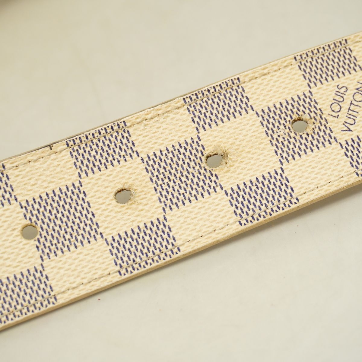 Louis Vuitton Belt Damier Azur Ceinture LV White — view 5