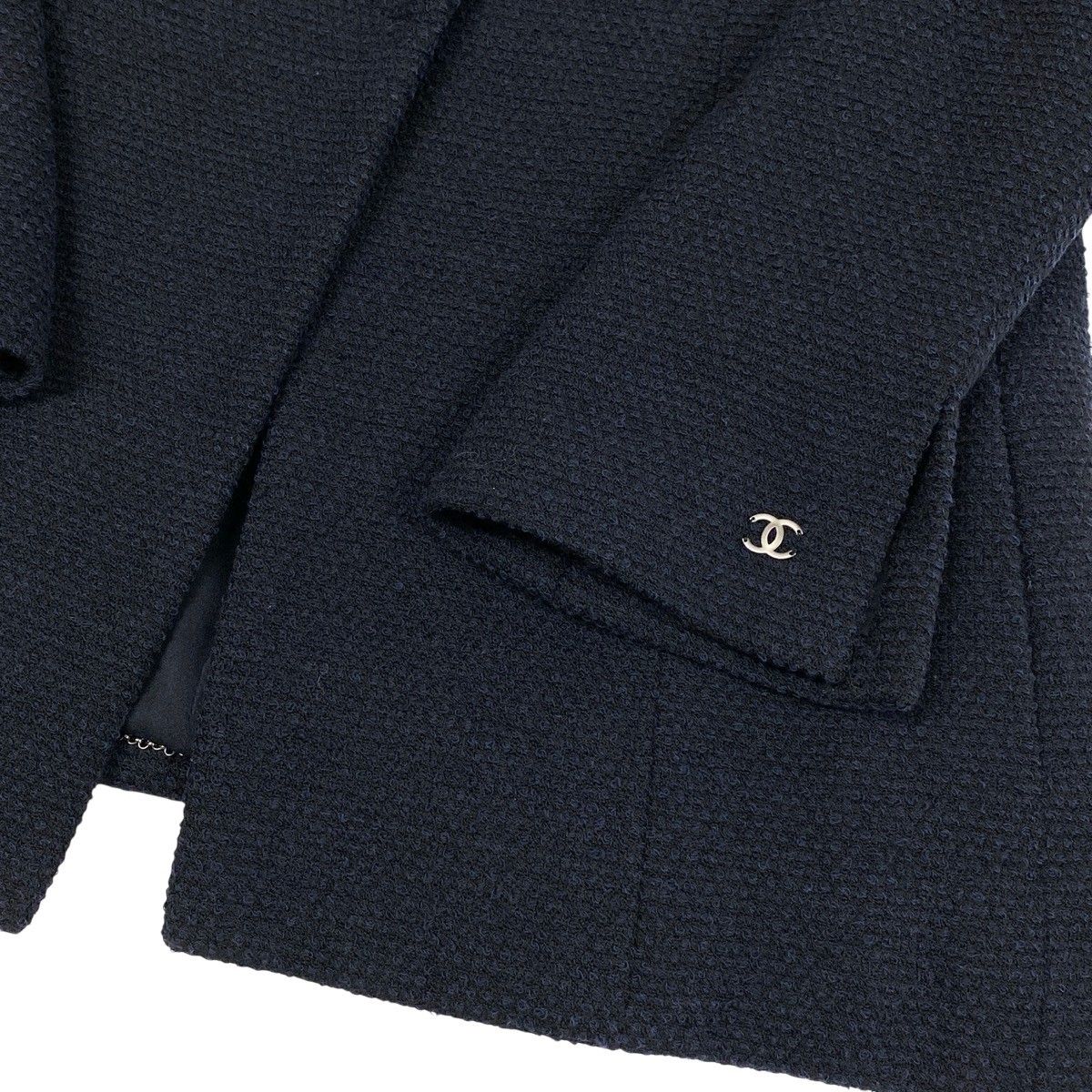 Chanel 01C CC Logo Long Jacket Black — view 6