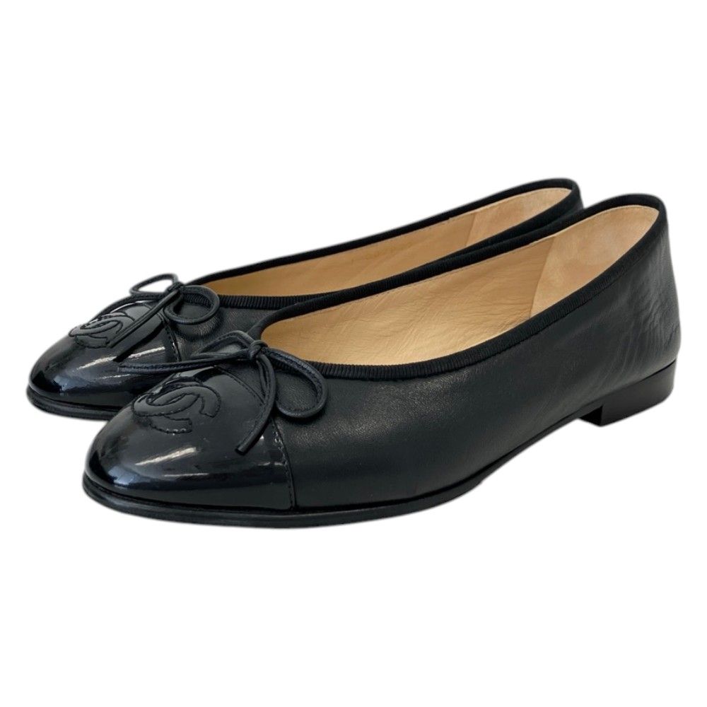 Chanel CC Logo Ballerina Flat Pumps Black Spring Summer Fall Winter