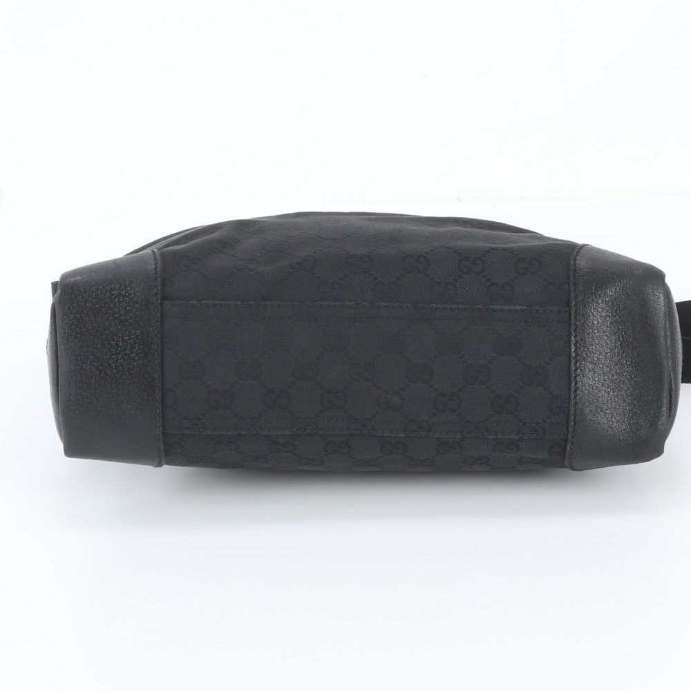 Gucci GG Canvas Leather Shoulder Bag Crossbody Messenger Business — view 6