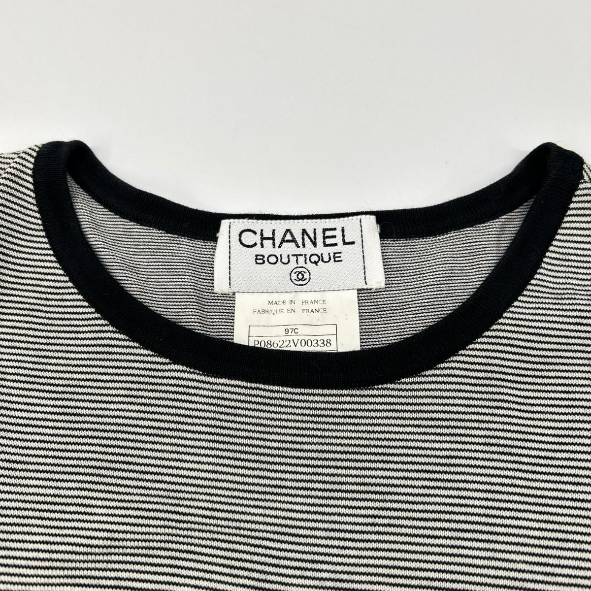 Chanel 97C CC Logo Border Short Sleeve T-Shirt 38 — view 6
