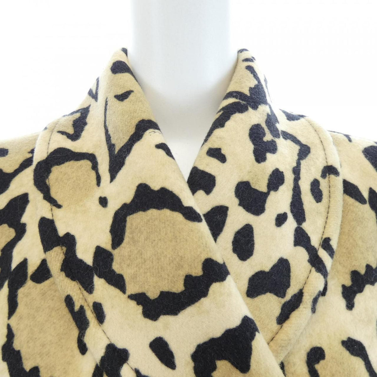 Gucci Coat Beige — view 5