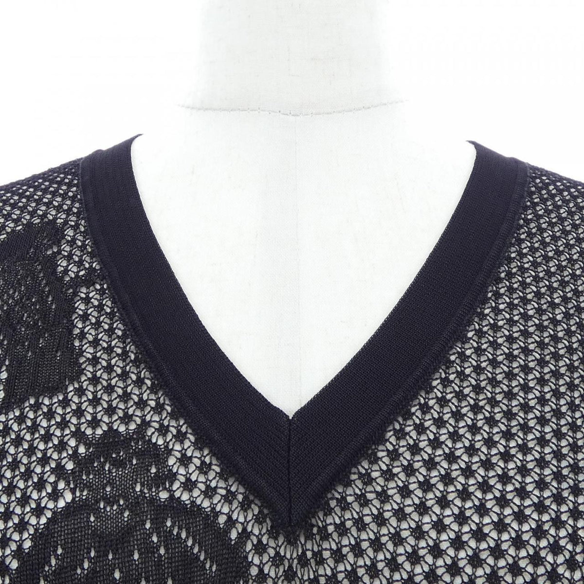 Chanel Vintage 03P Knit Sweater — view 5