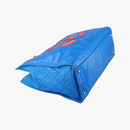 Chanel CC Logo Shopping Blue Patent — view 5