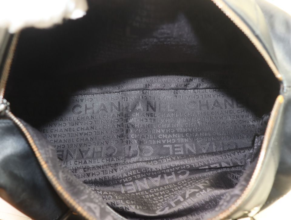 Chanel Choco Bar Leather Handbag — view 7