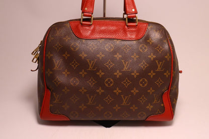 Louis Vuitton Retiro PM Monogram Handbag — view 2
