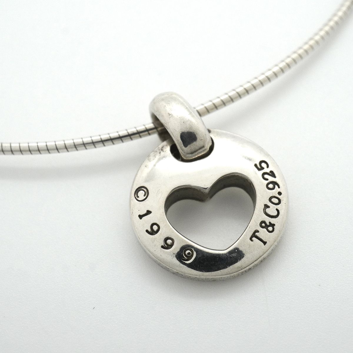 Tiffany & Co Necklace Pierced Heart 925 Sterling Silver — view 8