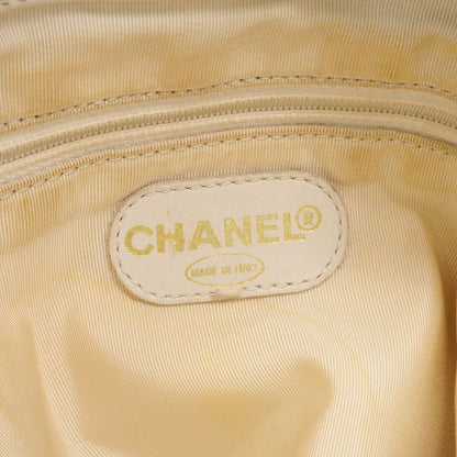 Chanel Tote Bag Leather White Gold — view 5