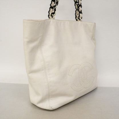 Chanel Tote Bag Leather White Gold — view 2