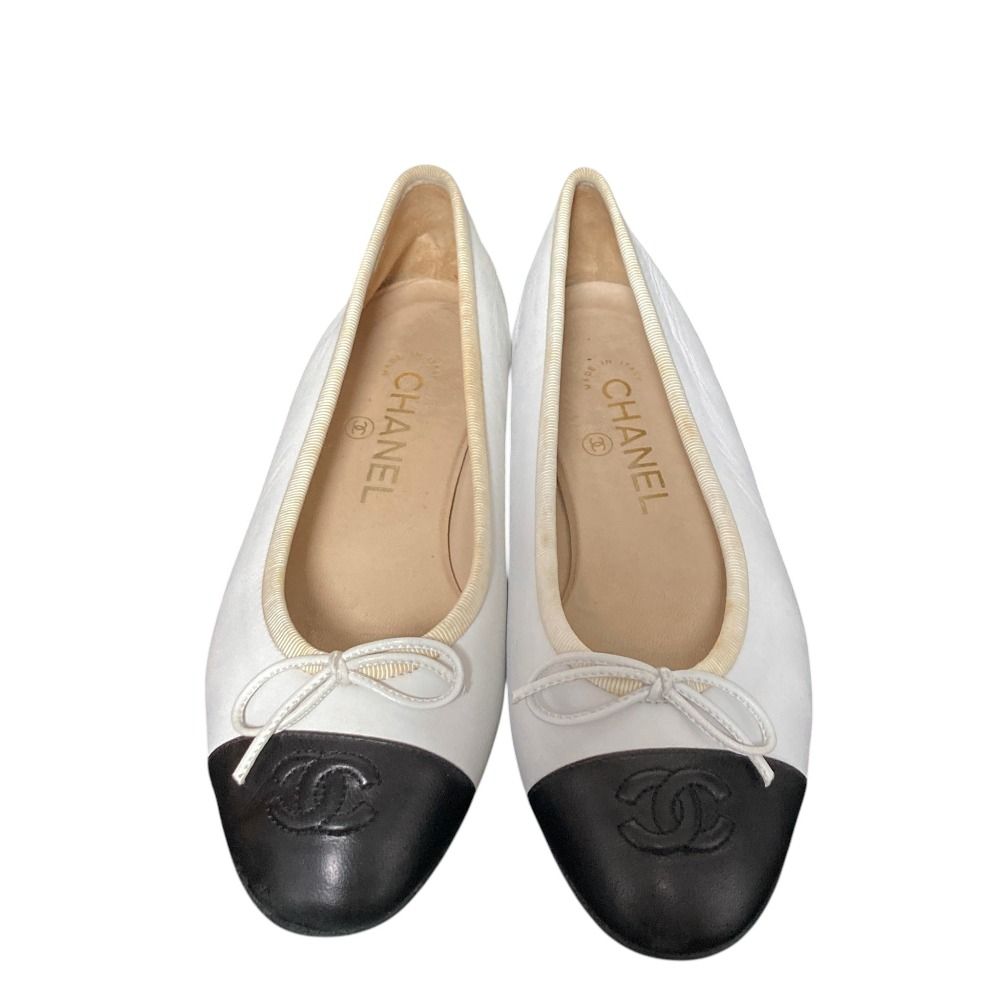 Chanel CC Logo Ribbon Ballerina Flat Pumps Ballet Shoes White Black Spring — view 2