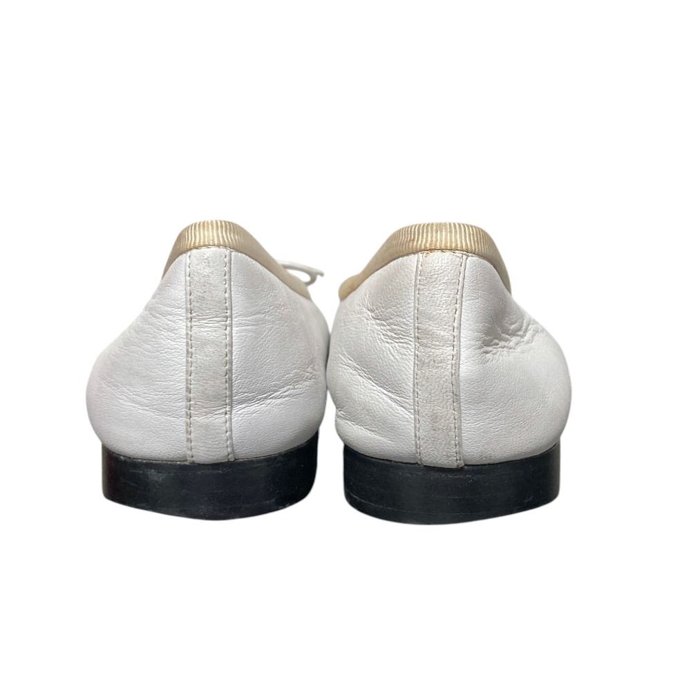Chanel CC Logo Ribbon Ballerina Flat Pumps Ballet Shoes White Black Spring — view 4