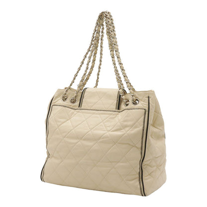 Chanel 2.55 Chain Tote Shoulder Bag Turnlock Leather White Silver — view 2