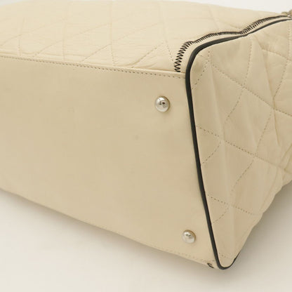 Chanel 2.55 Chain Tote Shoulder Bag Turnlock Leather White Silver — view 3