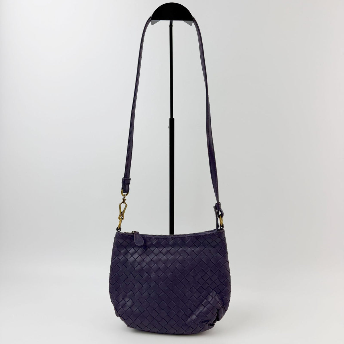 Bottega Veneta Intrecciato Mini Shoulder Bag Leather Purple Gold Vintage — view 2