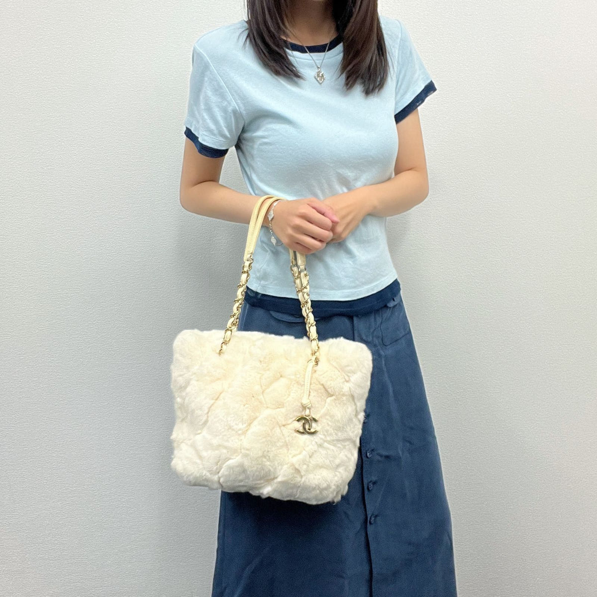 Chanel Patchwork Coco Charm Chain Tote Shoulder Bag Fur Leather Ivory Gold Seal — view 2