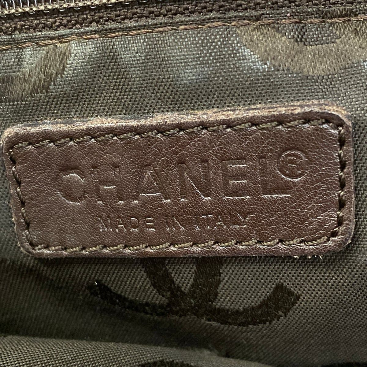 Chanel Tote Bag Dark Brown Gold Turnlock Leather — view 8