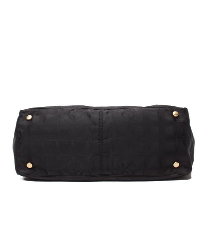 Chanel Tote Bag New Travel MM — view 4