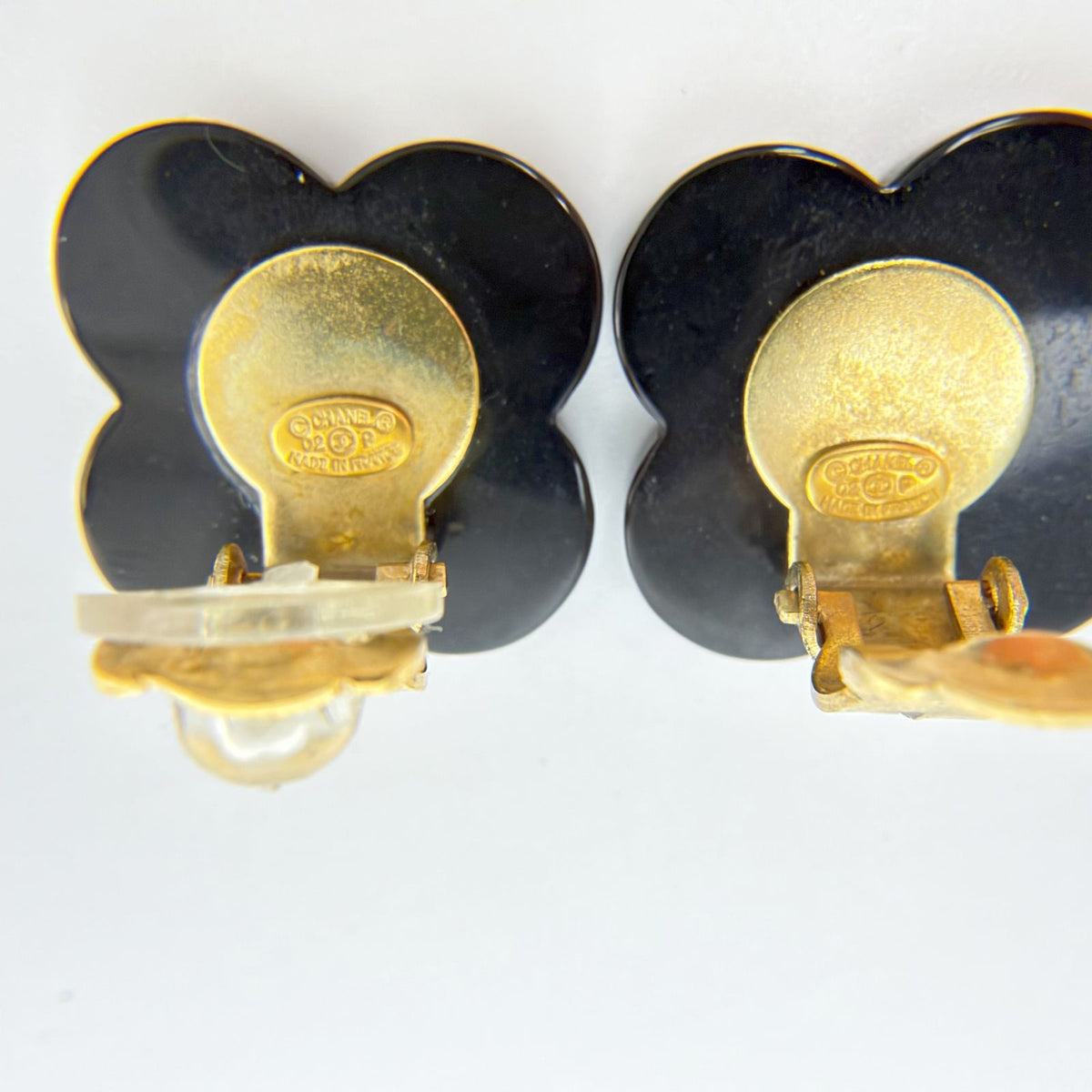 Chanel CC Logo Flower Bicolor Clip-On Earrings Plastic Plated Black White 02P — view 3