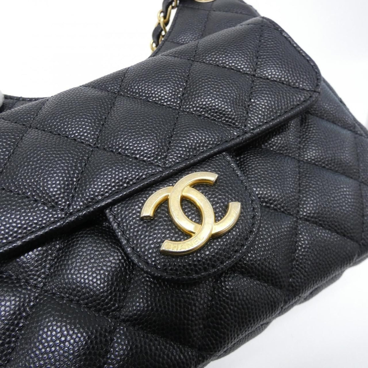 Chanel Shoulder Bag Black — view 4