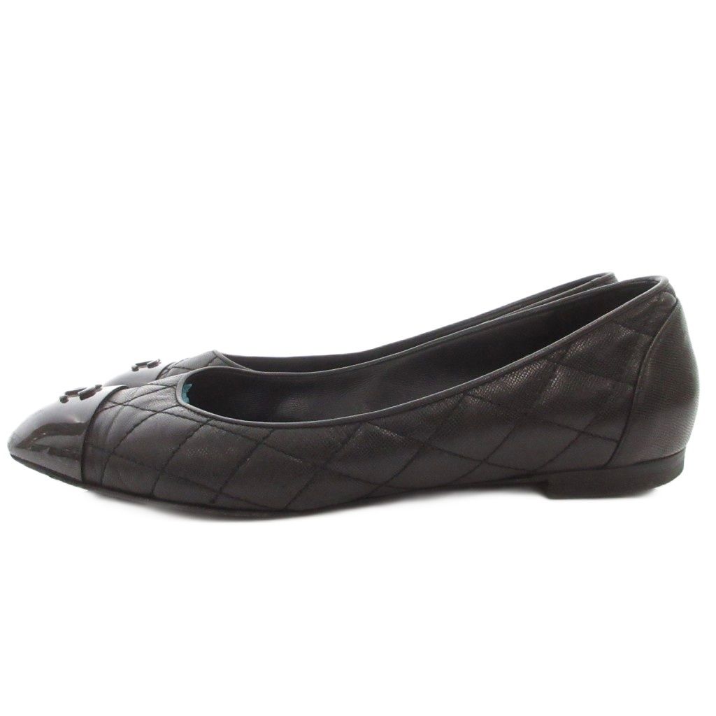 Chanel Ballerina Quilted Flat Pumps Leather CC Logo Cap Toe Black — view 2