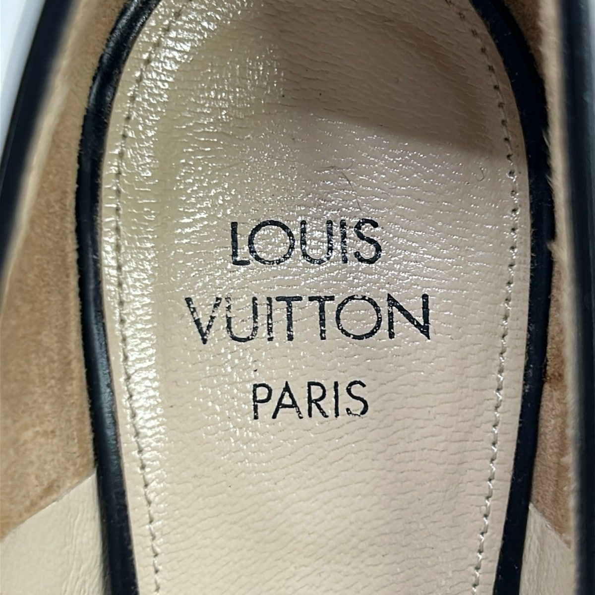 Louis Vuitton Pumps Black Leather Fur Heels — view 5