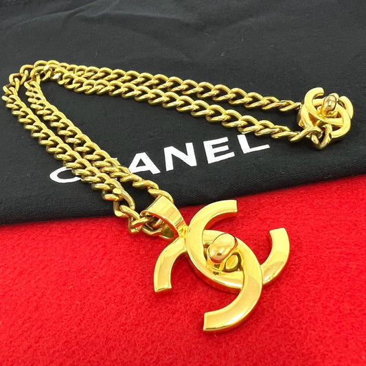 Chanel With Rice 96P Vintage CC Logo Turnlock Motif Necklace Gold