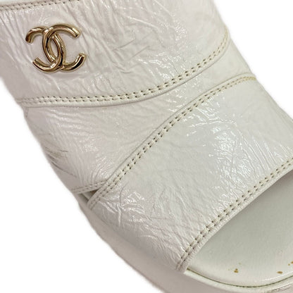 Chanel Sandals White CC Logo Platform Leather — view 8