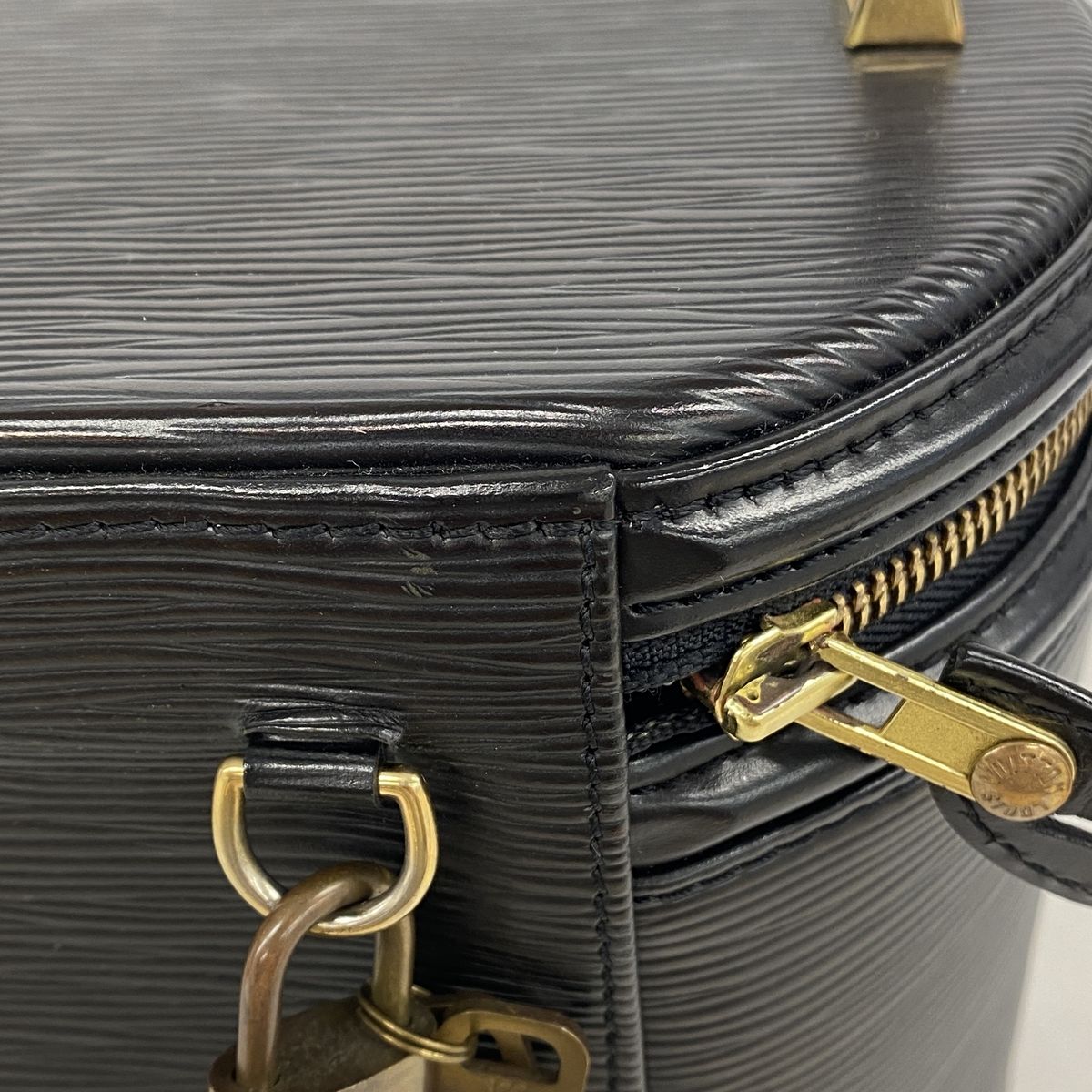 Louis Vuitton Handbag Epi Cannes Noir — view 8