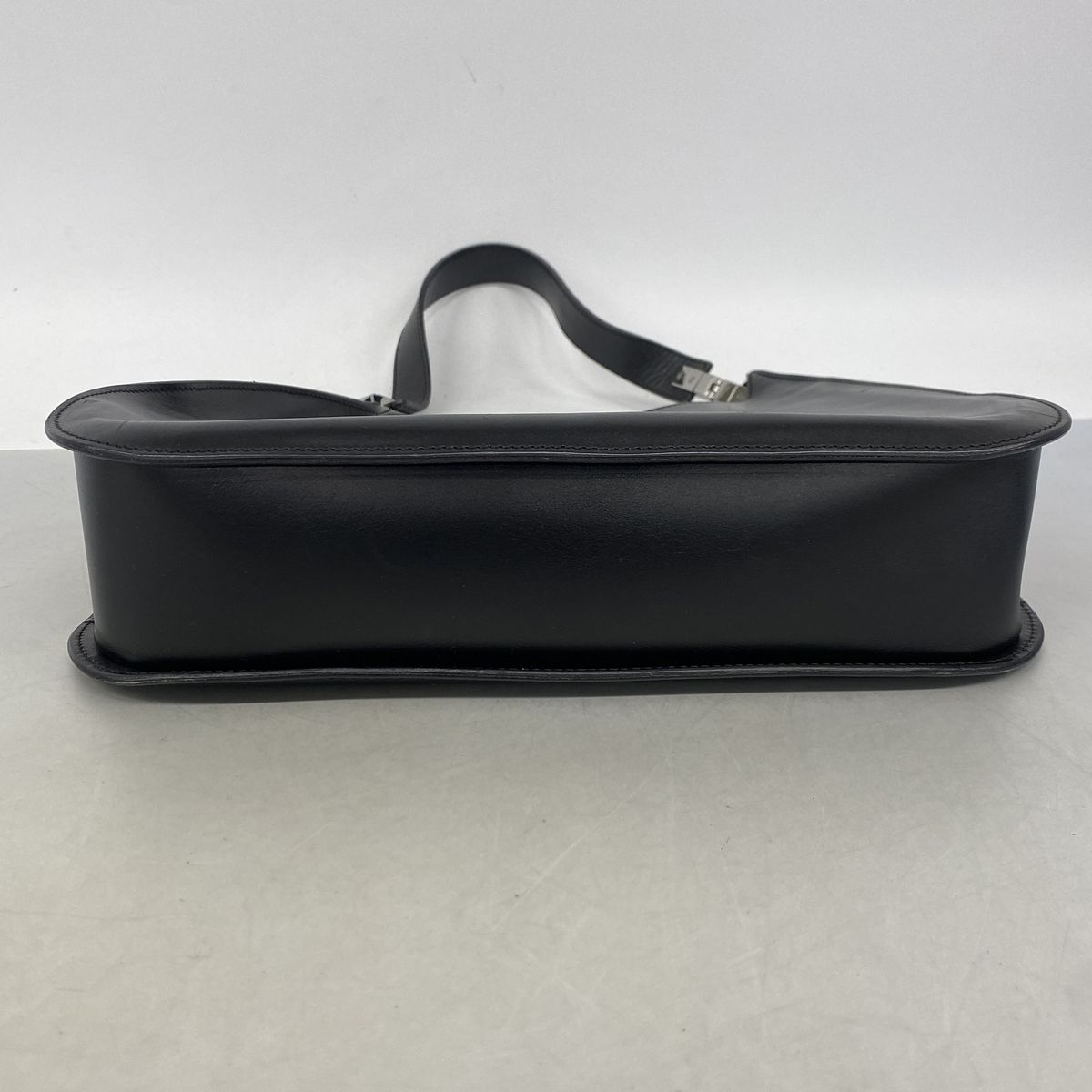 Gucci Shoulder Bag Leather Black Silver — view 3