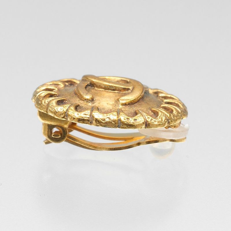 Chanel Coco Mark Vintage *only One Side Gold Plated 97P Ladies 7.2g Earring